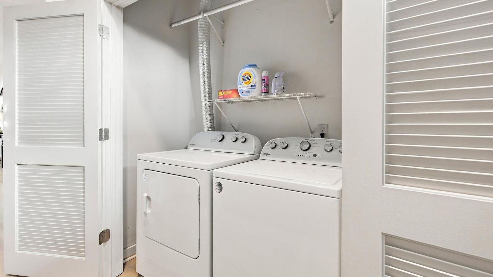 Holiday home Walk To Vanderbilt And Belmont - Shuffle Board And Free Parking
