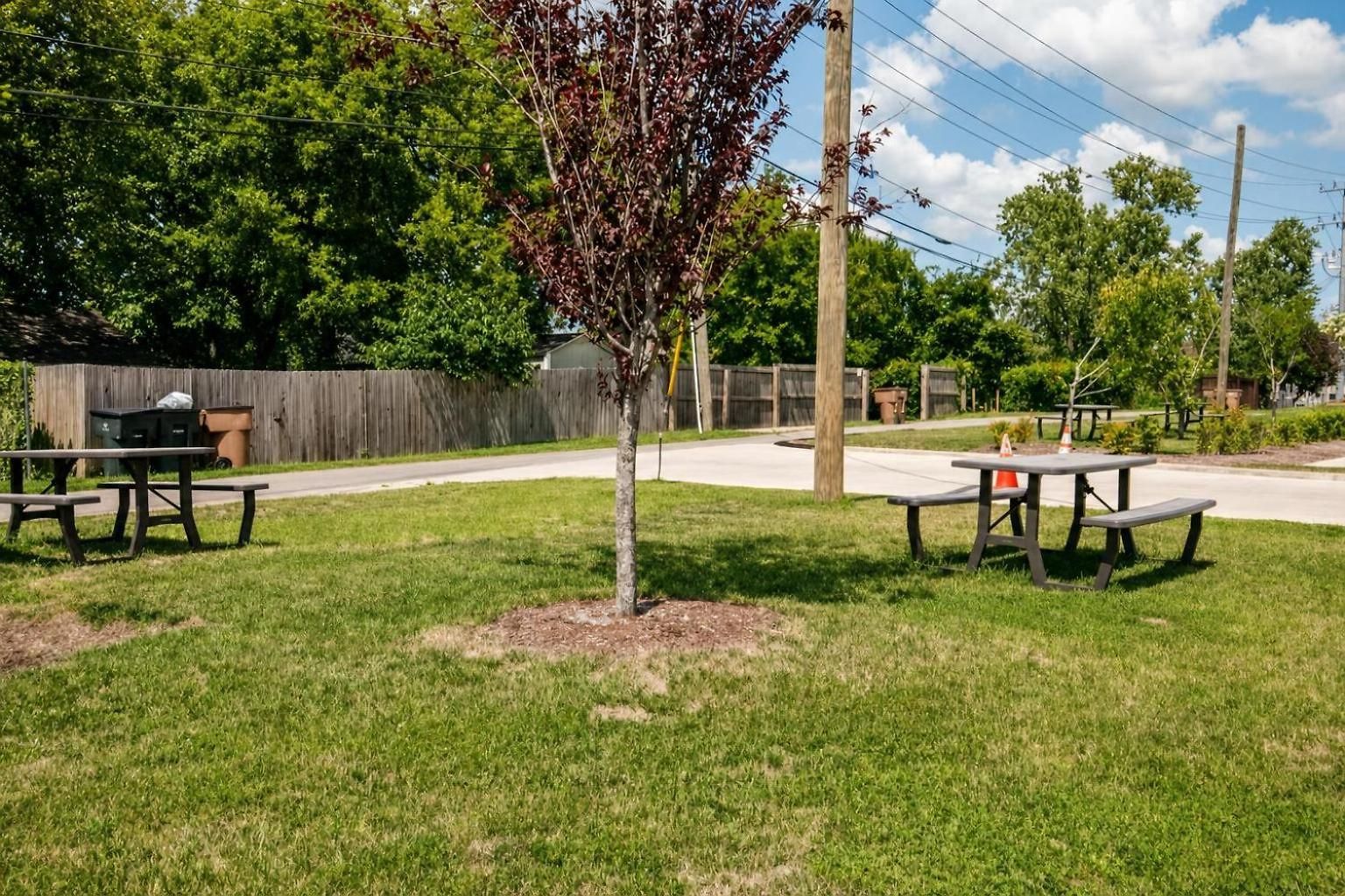 New 4 Bedroom Near Dt Walk To Restaurants *