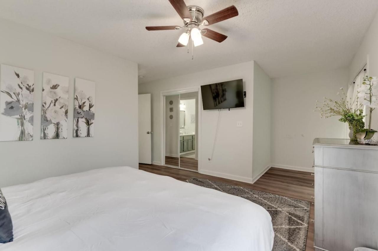 Apartment Beautiful 3 Bedroom- Free Parking 2m To Broadway Nashville
