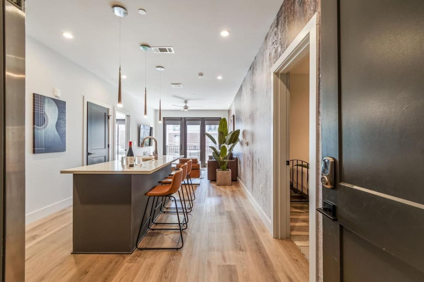 Walk To Nightlife, Vanderbilt, Minutes To Broadway Holiday home *