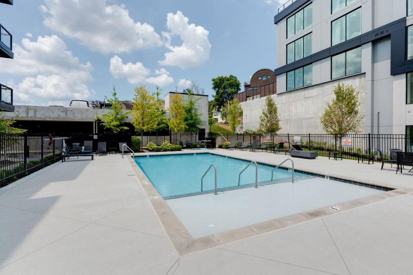 Walk To Nightlife, Vanderbilt, Minutes To Broadway *