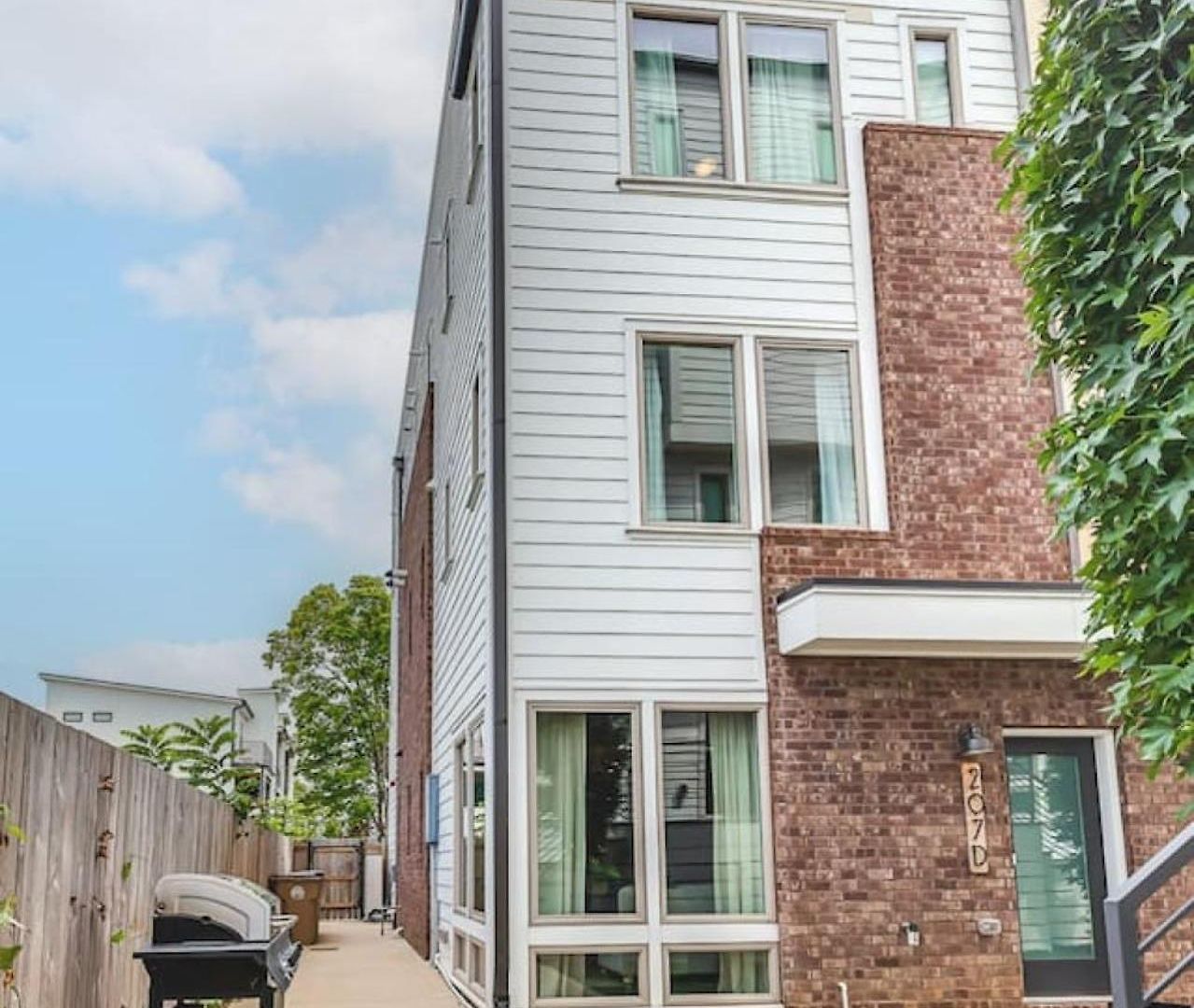 4br/5ba Rooftop Bar | Sleeps 12 | 1 Mi To Nissan Nashville