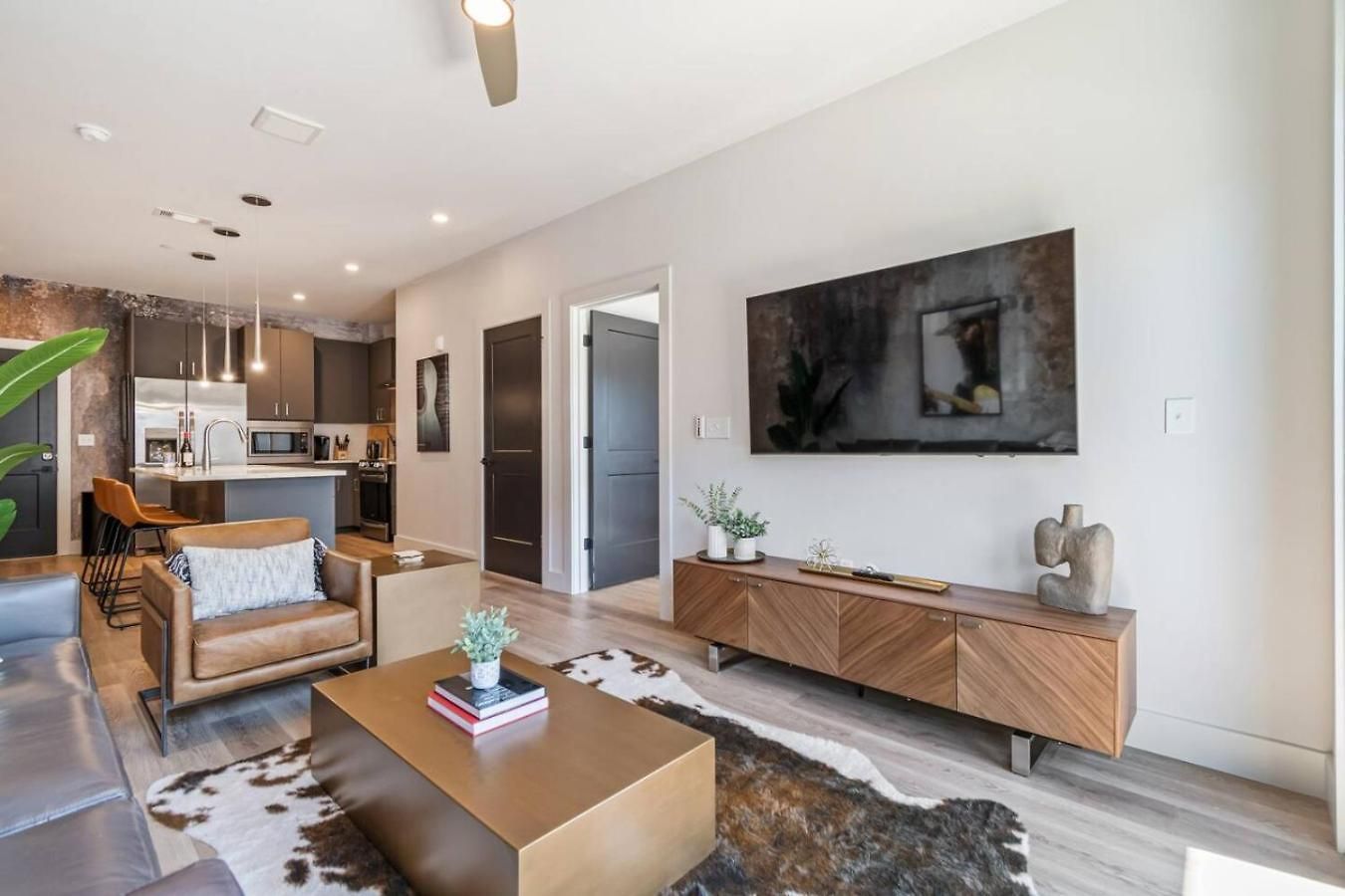 Holiday home Walk To Nightlife, Vanderbilt, Minutes To Broadway