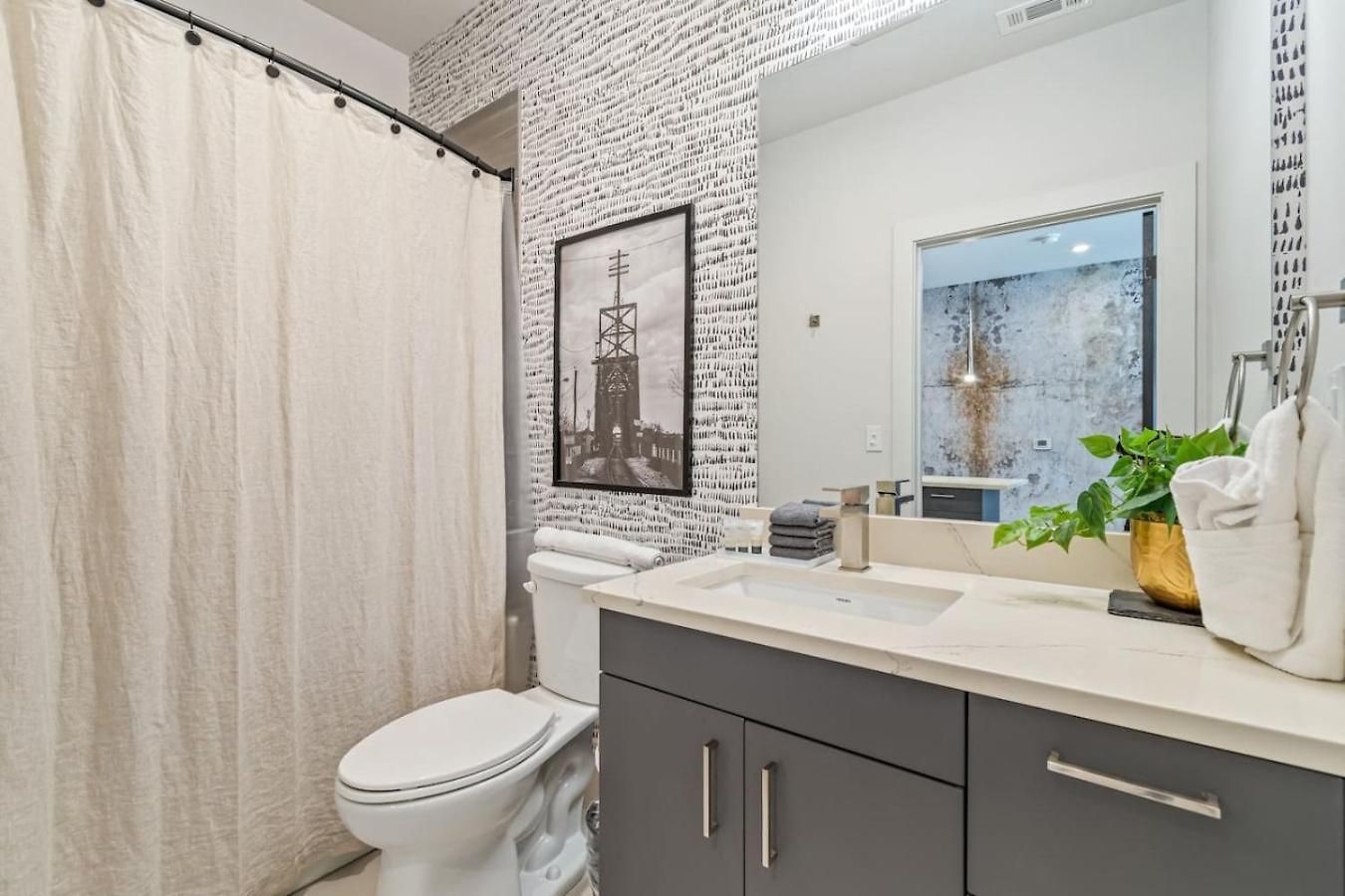 Walk To Nightlife, Vanderbilt, Minutes To Broadway Holiday home