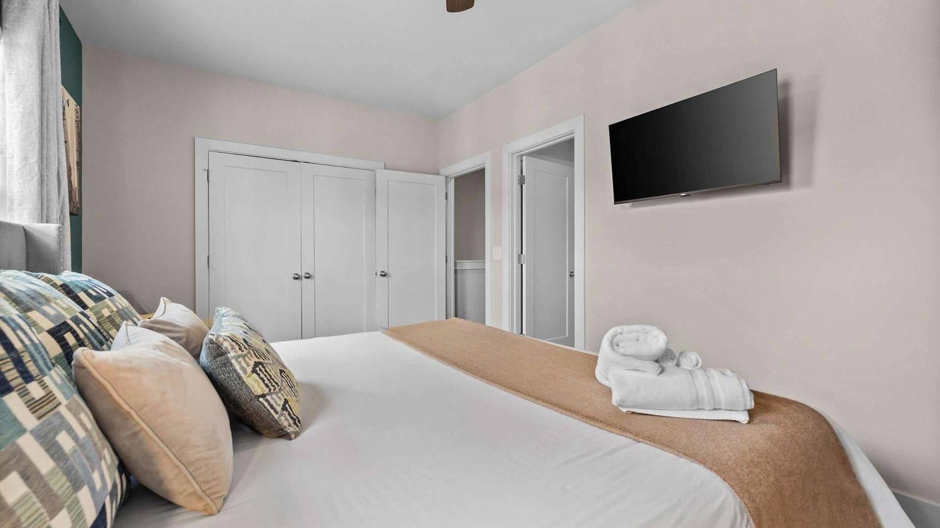 Music Mansion 2 Miles To Broadway - 13 Beds Holiday home Nashville