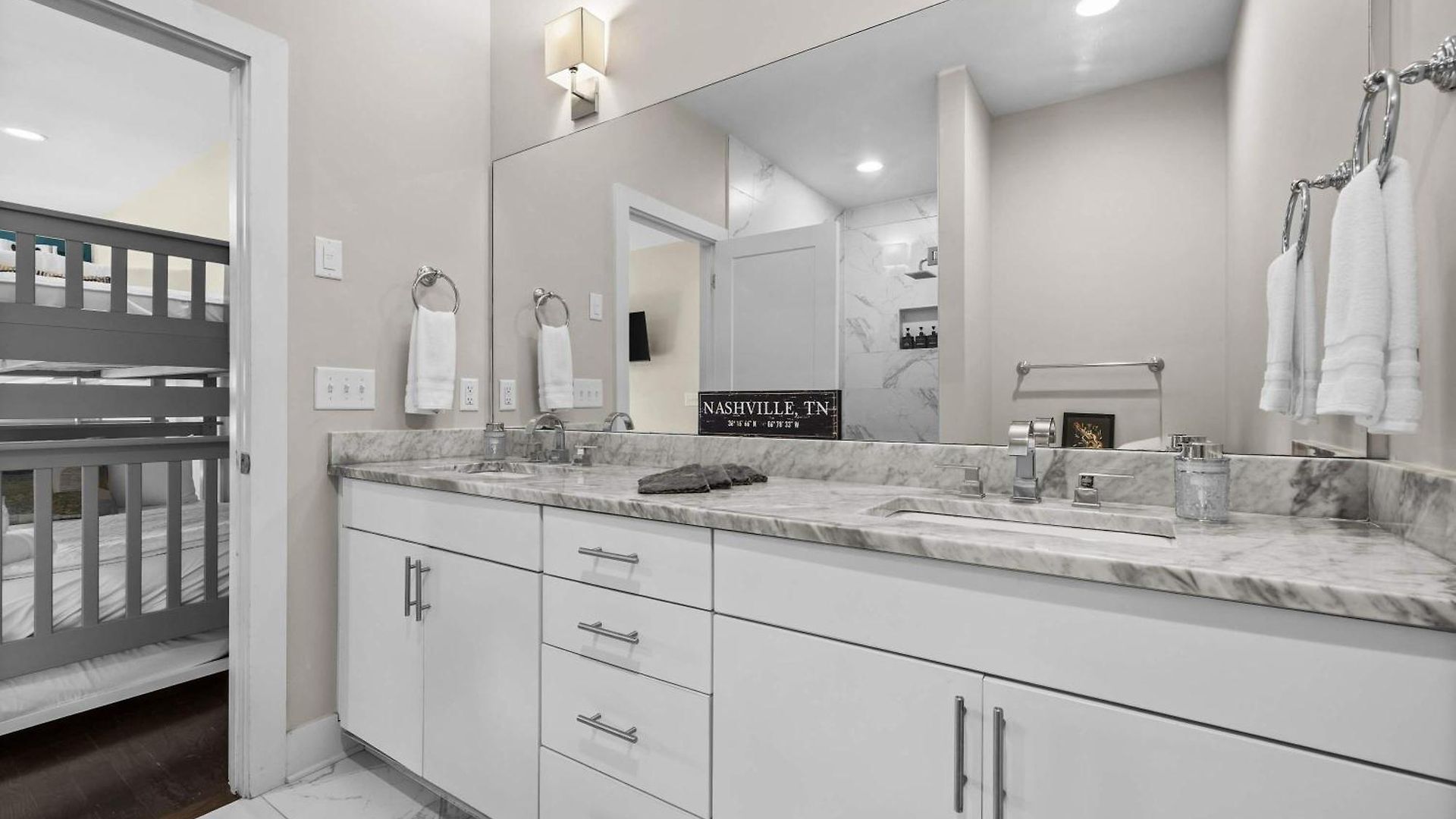 Music Mansion 2 Miles To Broadway - 13 Beds *
