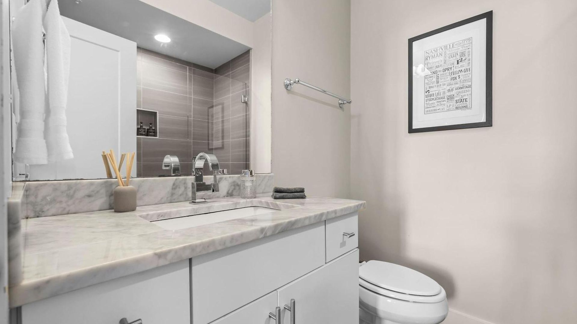 Music Mansion 2 Miles To Broadway - 13 Beds *
