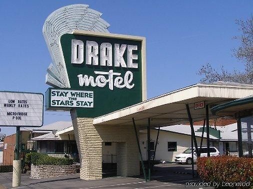 Drake 2* Nashville