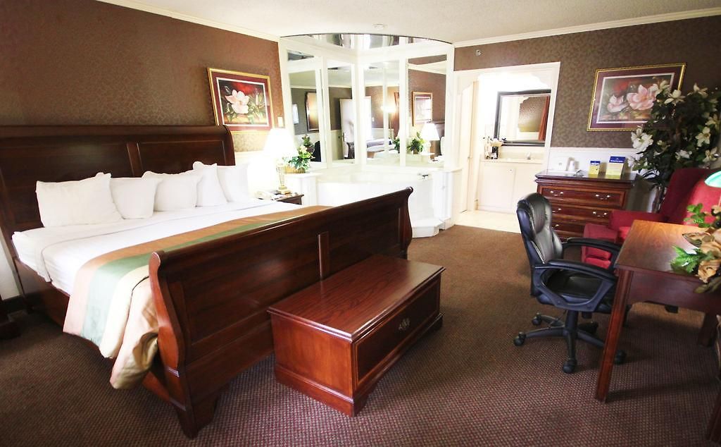 Hotel Rodeway & 3*