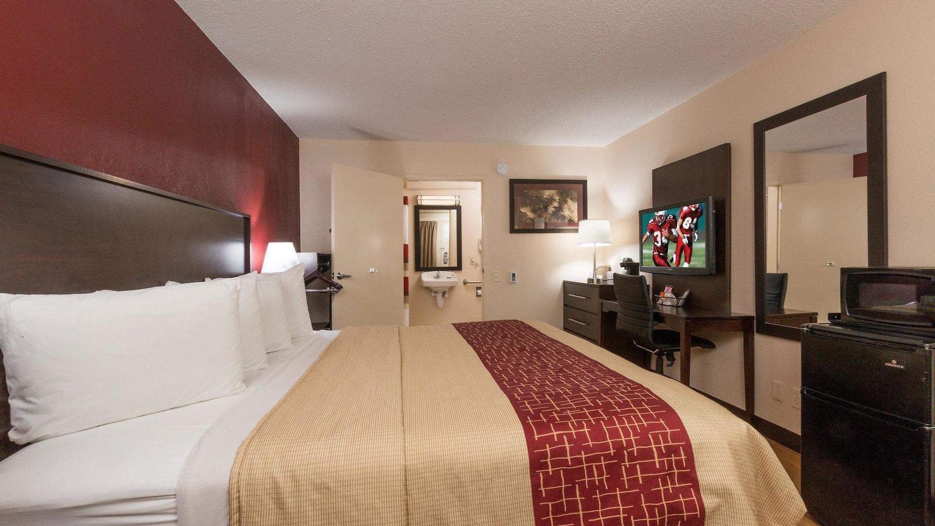 Red Roof Plus+ Airport 3* Nashville