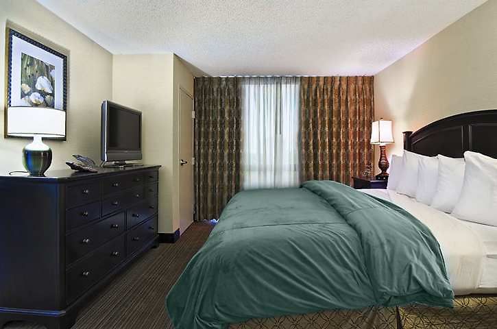 Hotel Embassy By Hilton Airport Nashville
