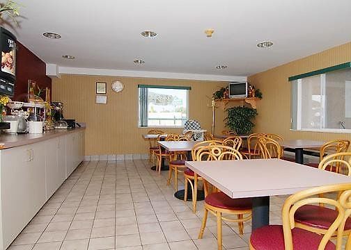 Sleep Near Percy Priest Inn 4*