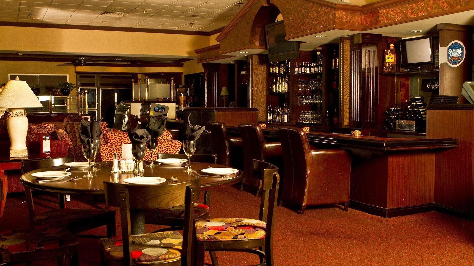 Doubletree By Hilton Airport Hotel
