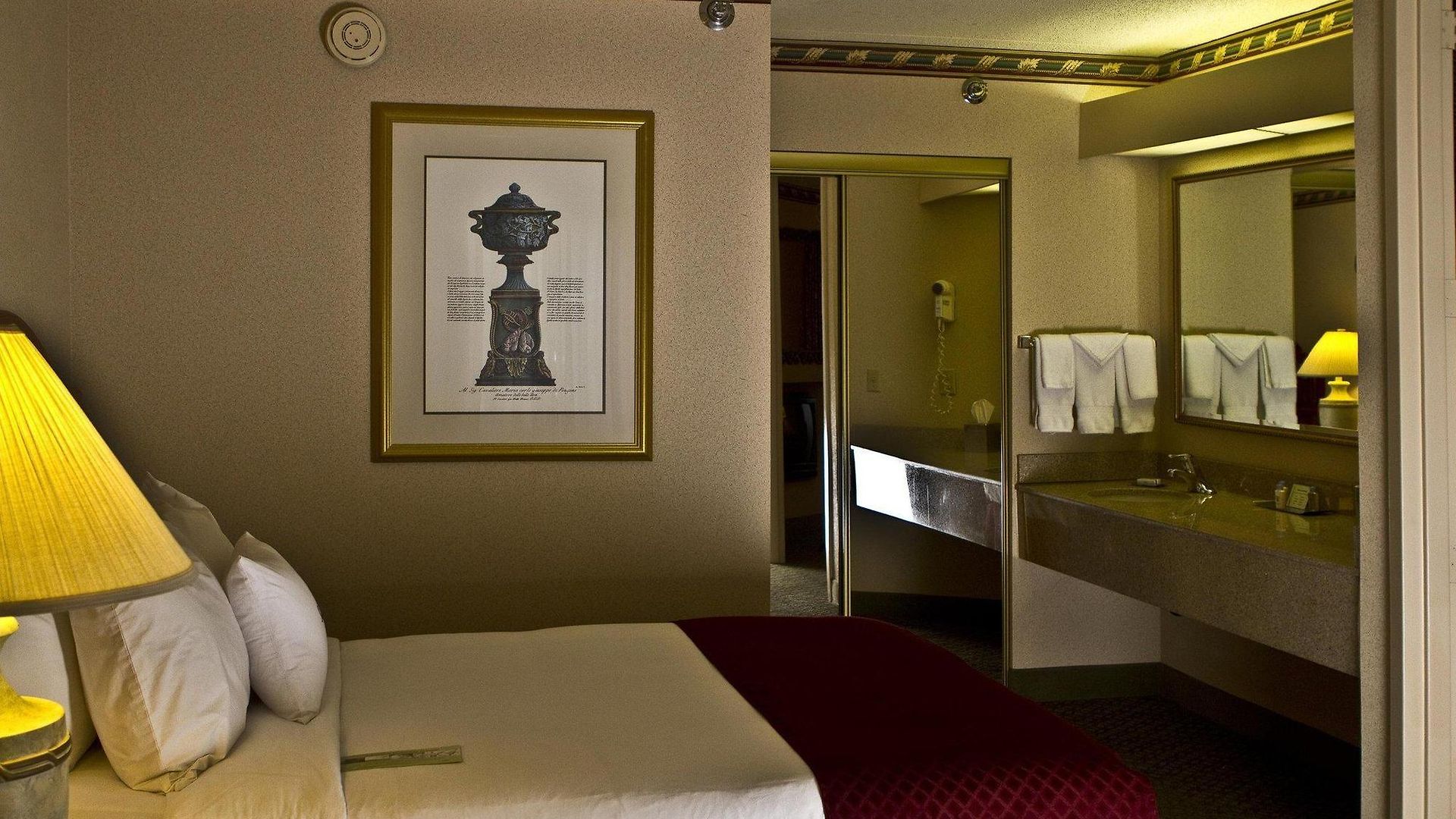 Doubletree By Hilton Airport Hotel 3*