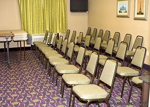 Hotel Comfort Near Percy Priest 4*