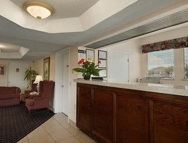 Hotel Super 8 By Wyndham Antioch/nashville South East 2*