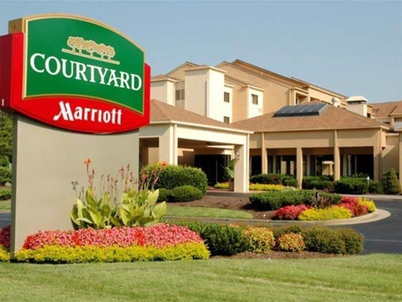 Courtyard By Marriott Airport 3*