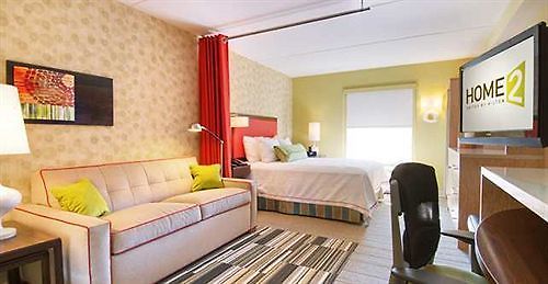 Home2 Airport Hotel