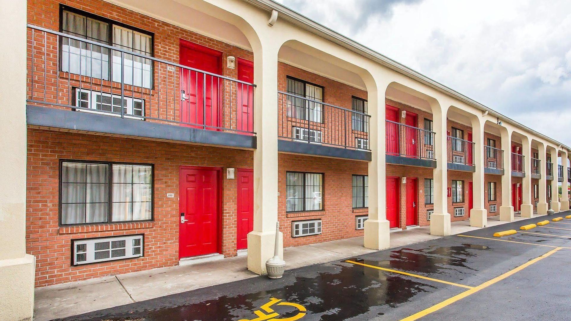 Econo North 3* Nashville