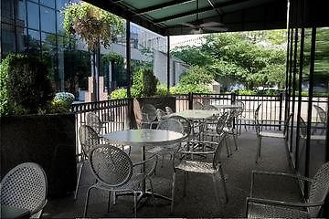 Hotel Doubletree By Hilton Airport