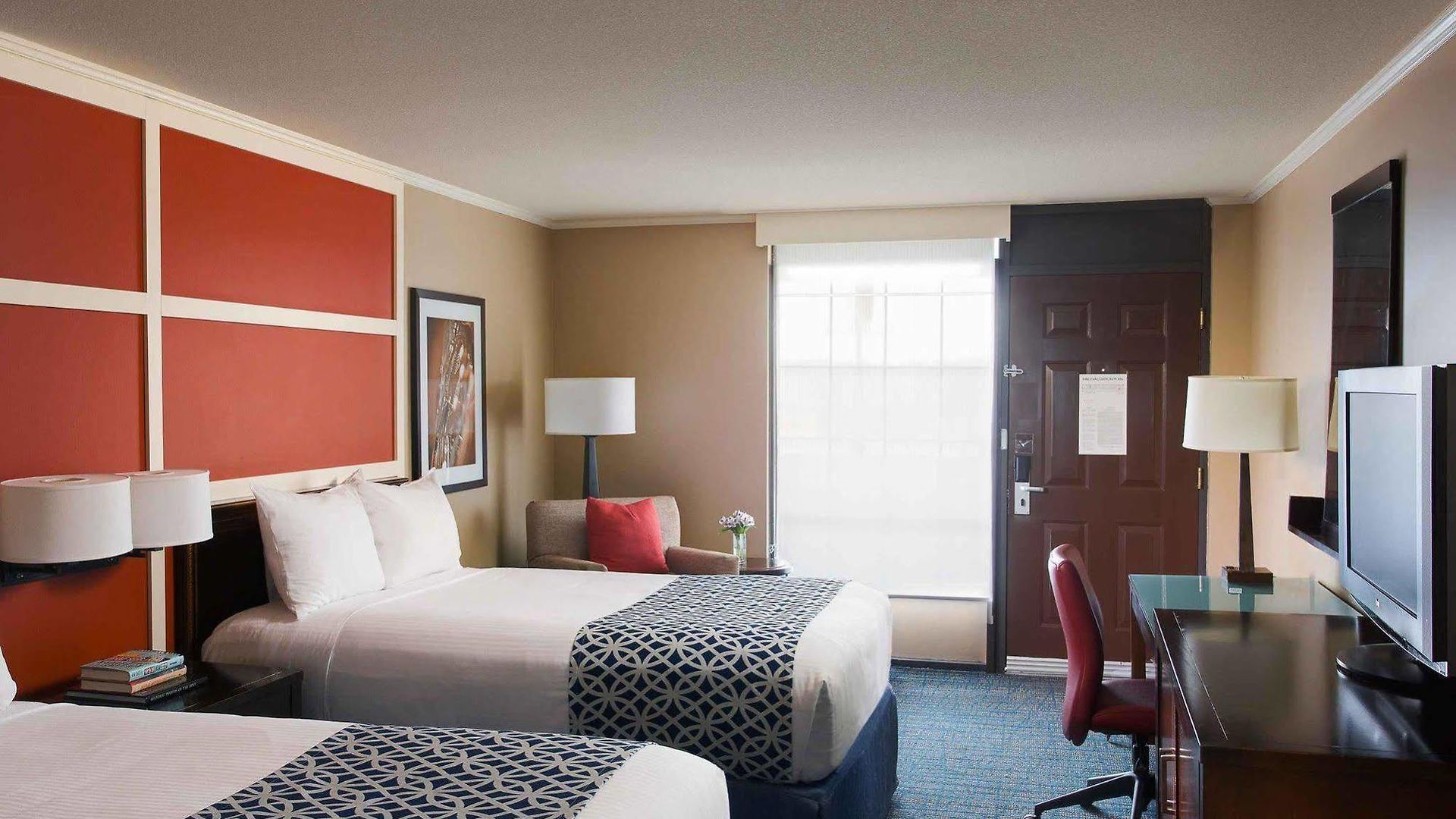 The At Opryland, A Gaylord 3*