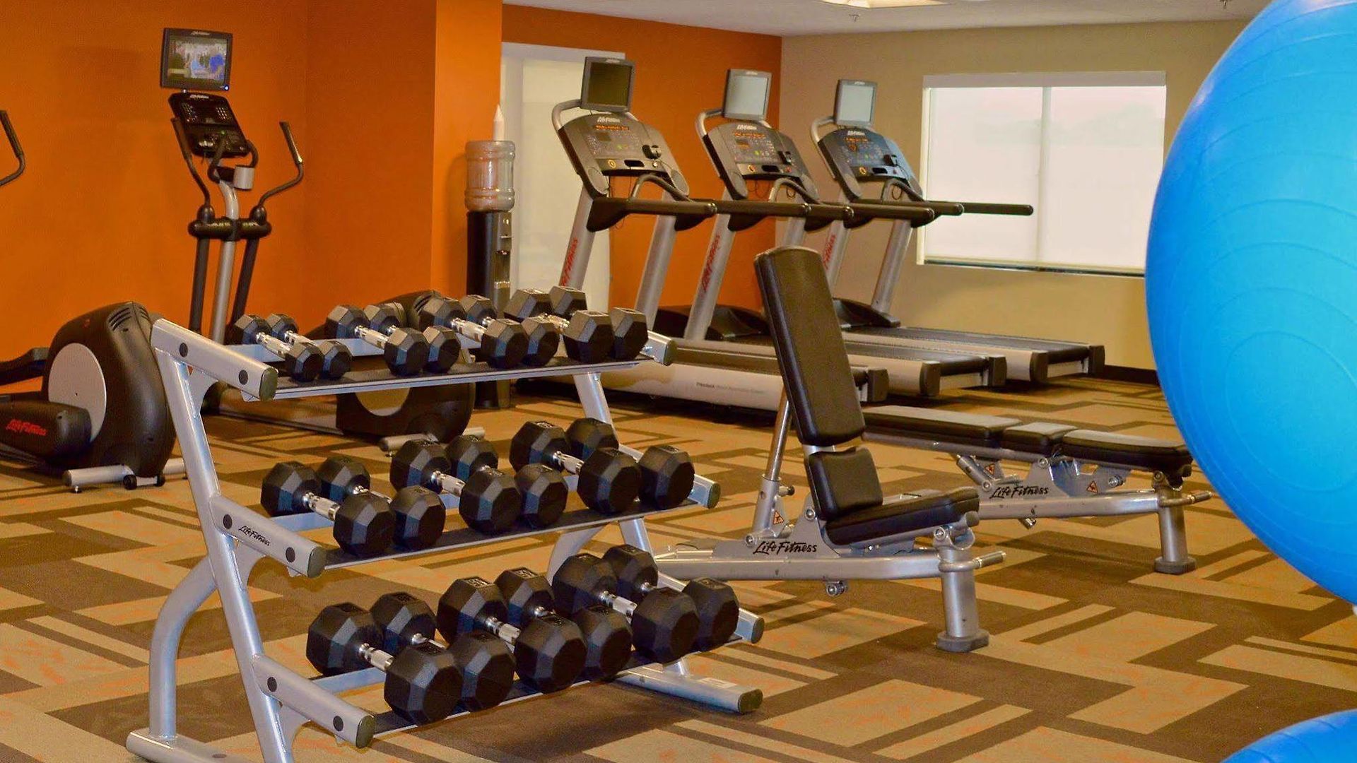 Courtyard By Marriott Vanderbilt West End Hotel