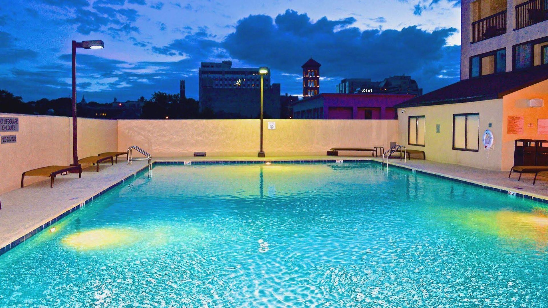 Courtyard By Marriott Vanderbilt West End