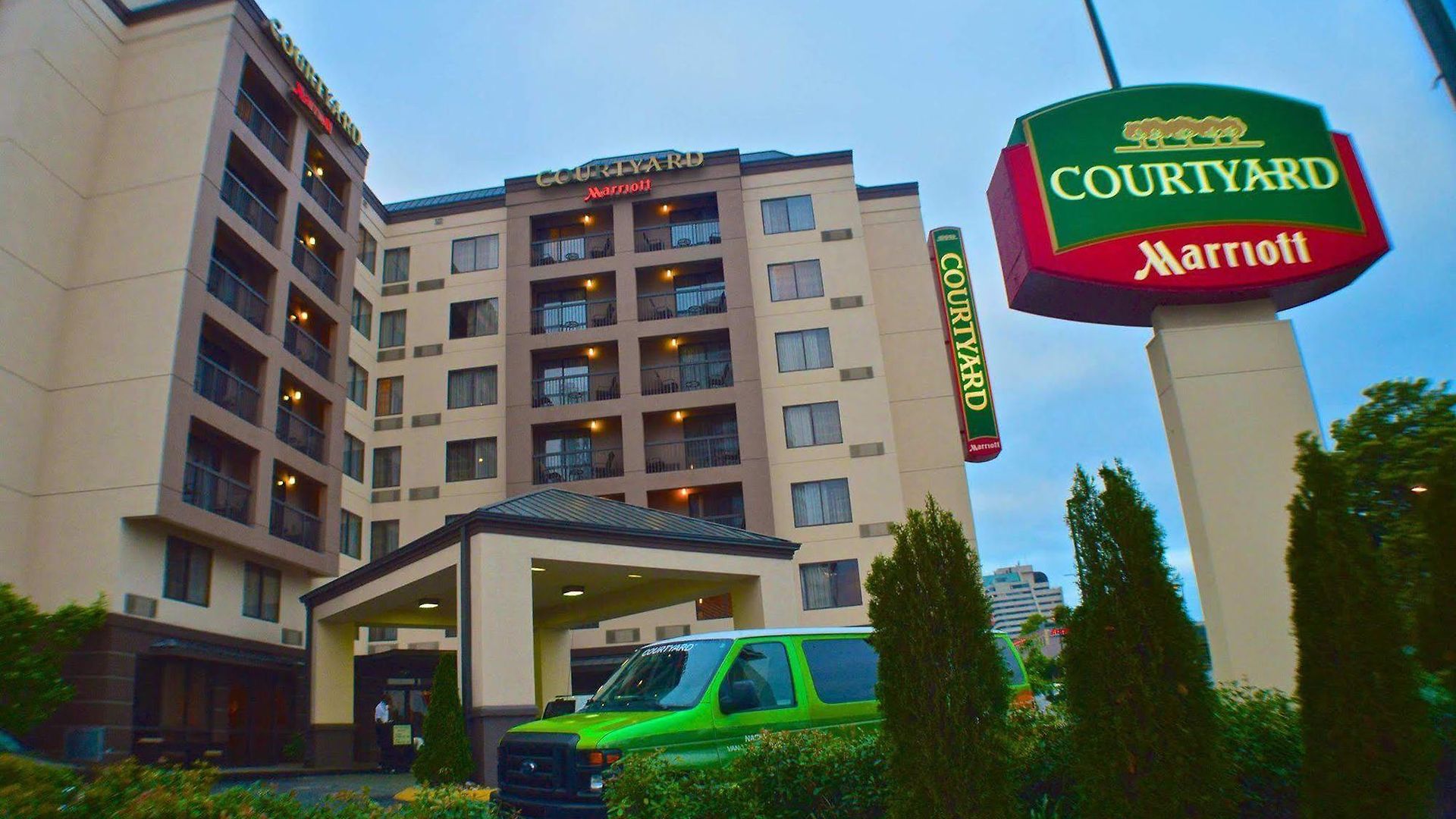 Courtyard By Marriott Vanderbilt West End 3*