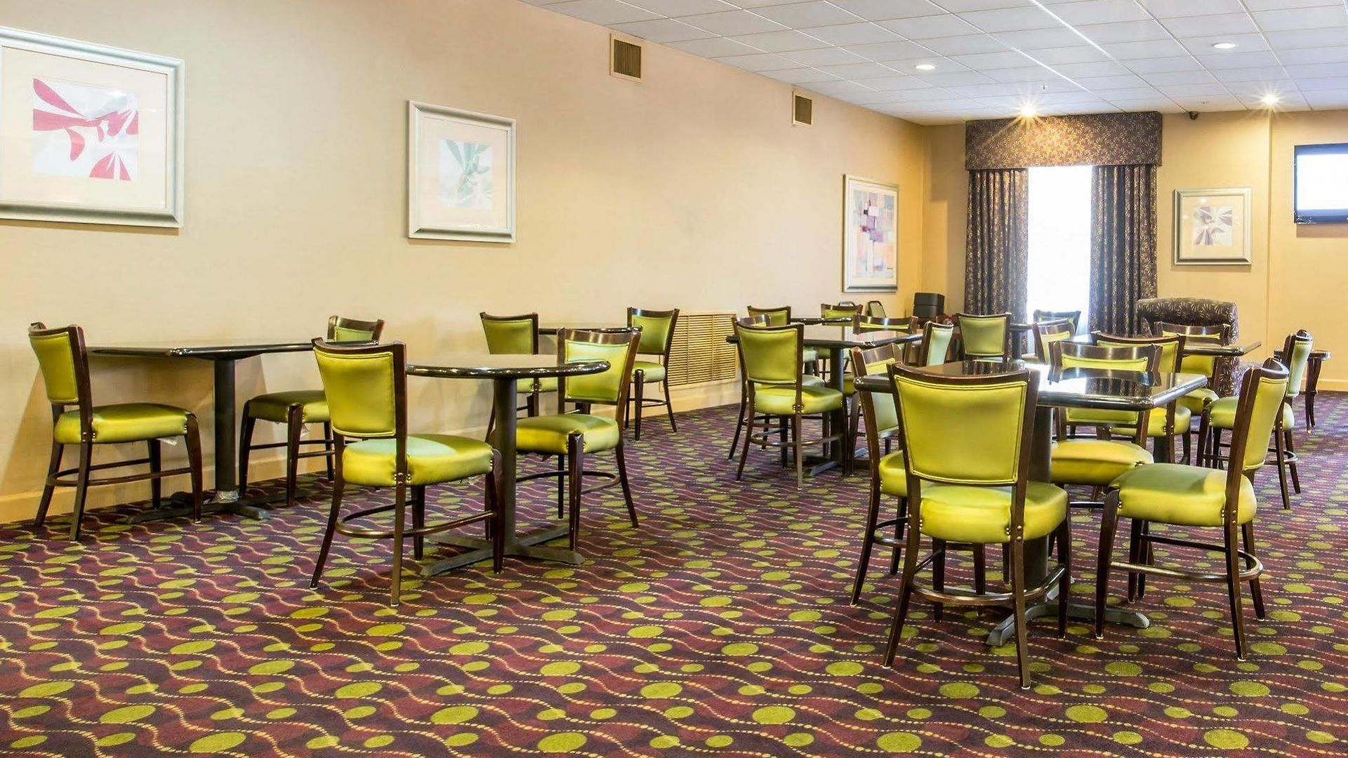 Hotel Comfort Near Percy Priest