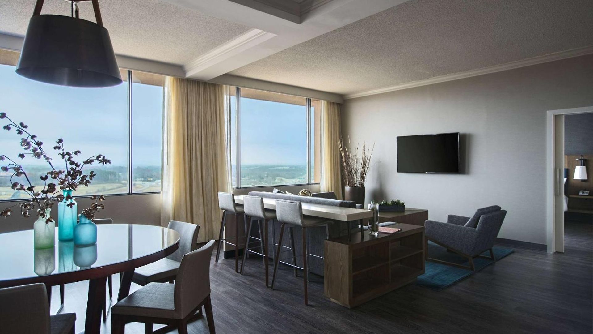 Sonesta Airport Hotel