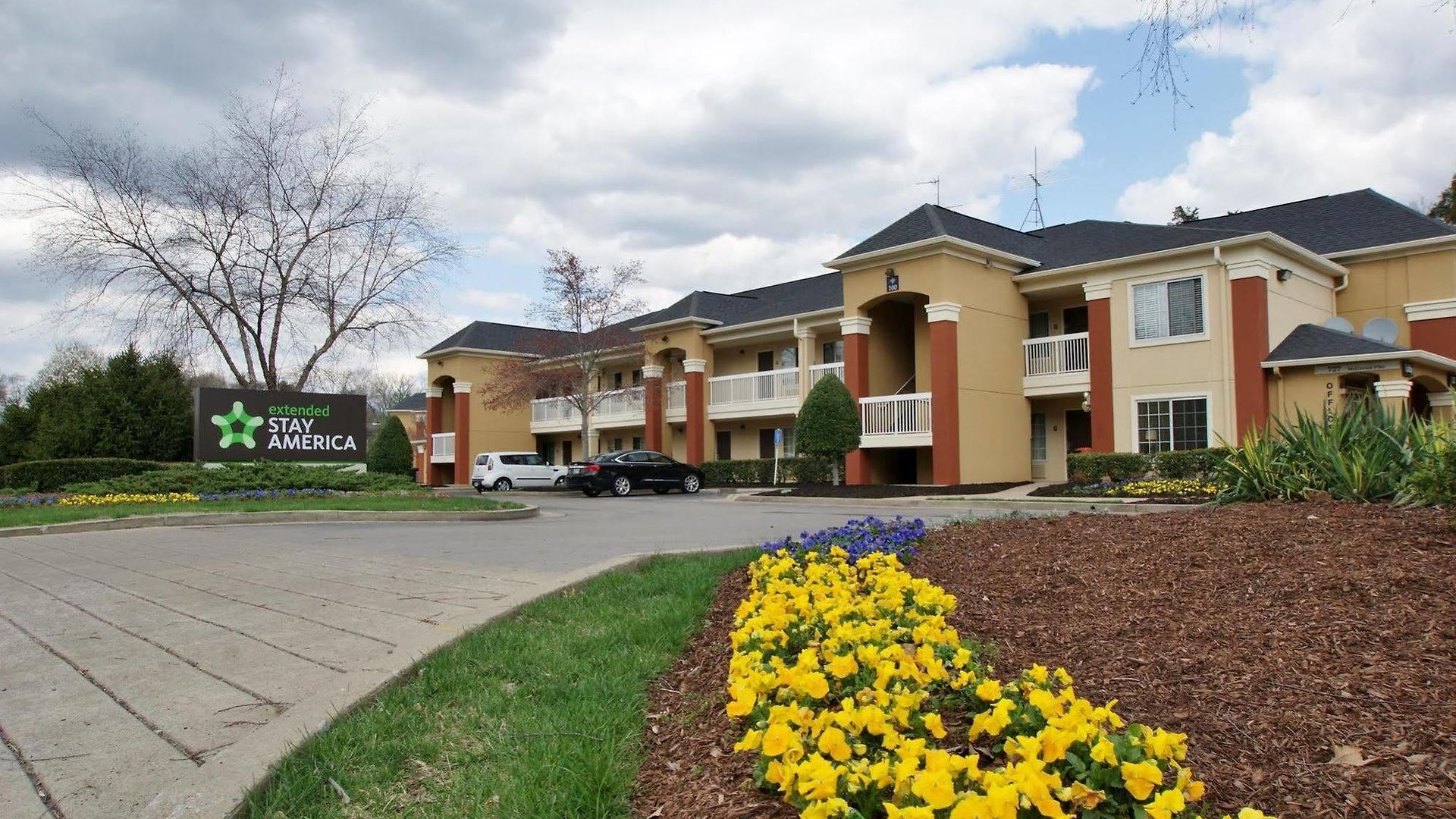 Extended America - - Airport - Music Hotel Nashville