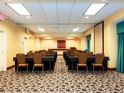 Homewood Airport Hotel