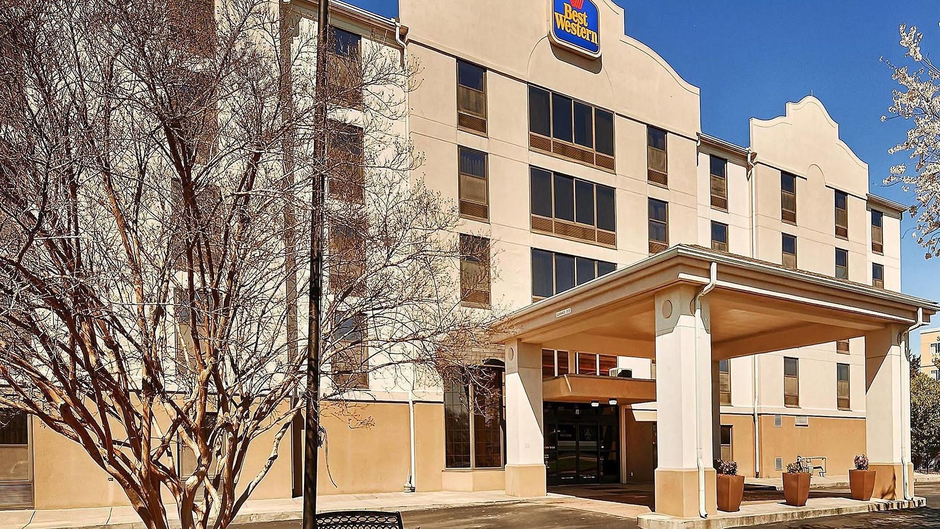 Western Near Opryland Hotel Nashville