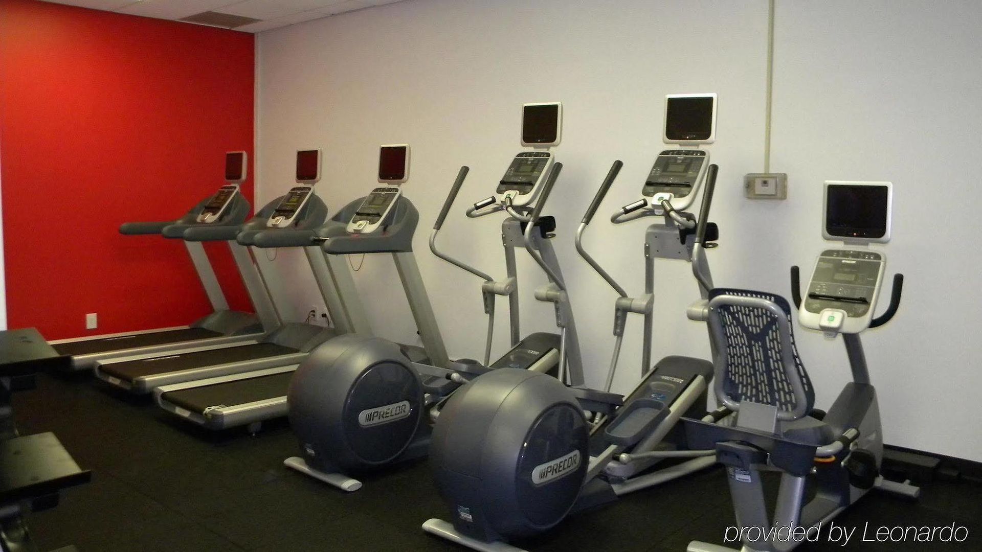 Radisson Airport Hotel 4*