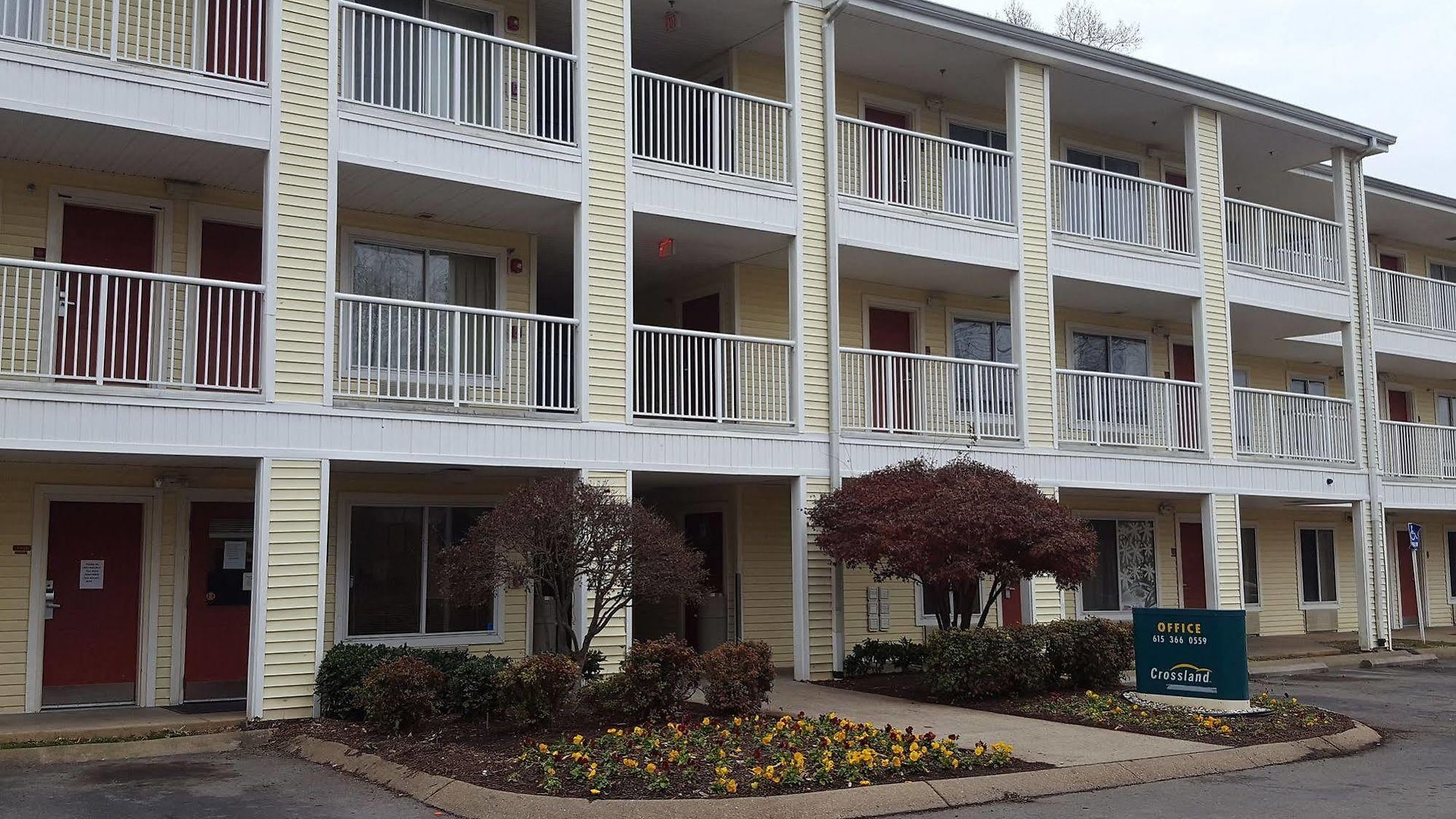 Hometowne By Red Roof - Airport/briley Pkwy Hotel