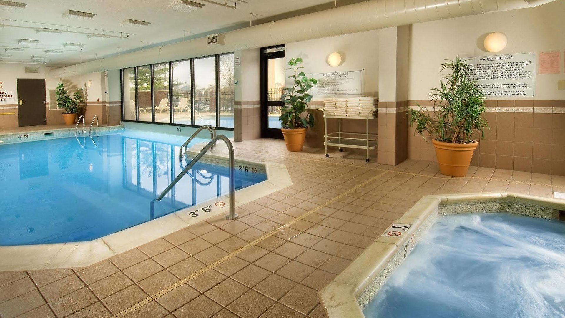 Hotel Drury & Airport 3*