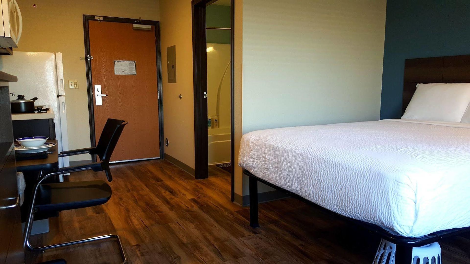 Woodspring Airport Hotel