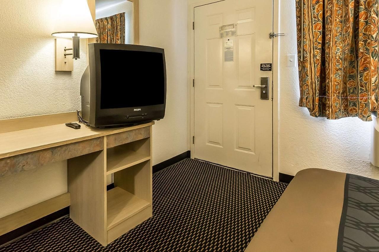 Rodeway Motel