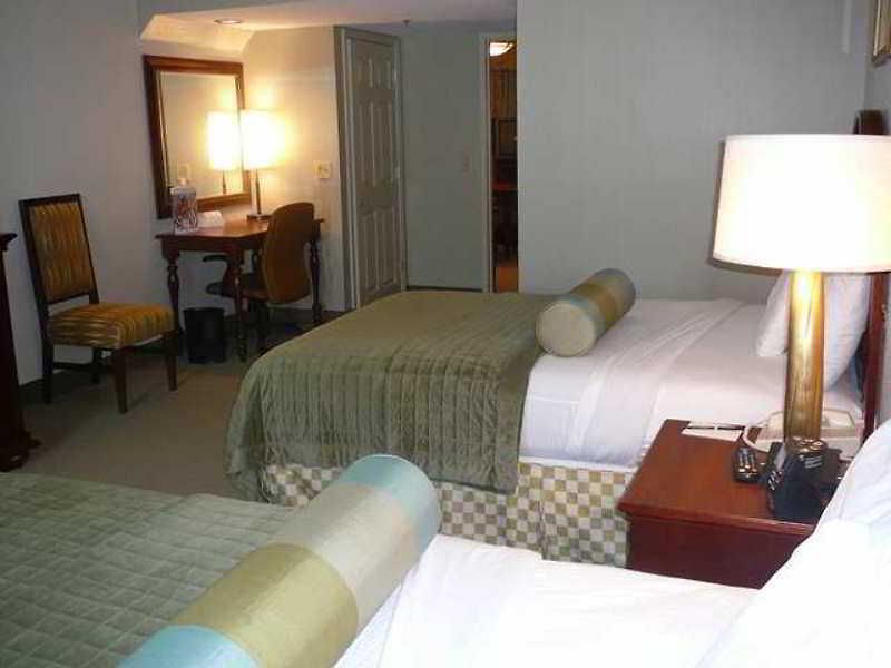 Embassy By Hilton Airport Hotel Nashville