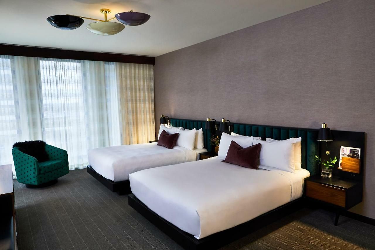 Fairlane Hotel 4*