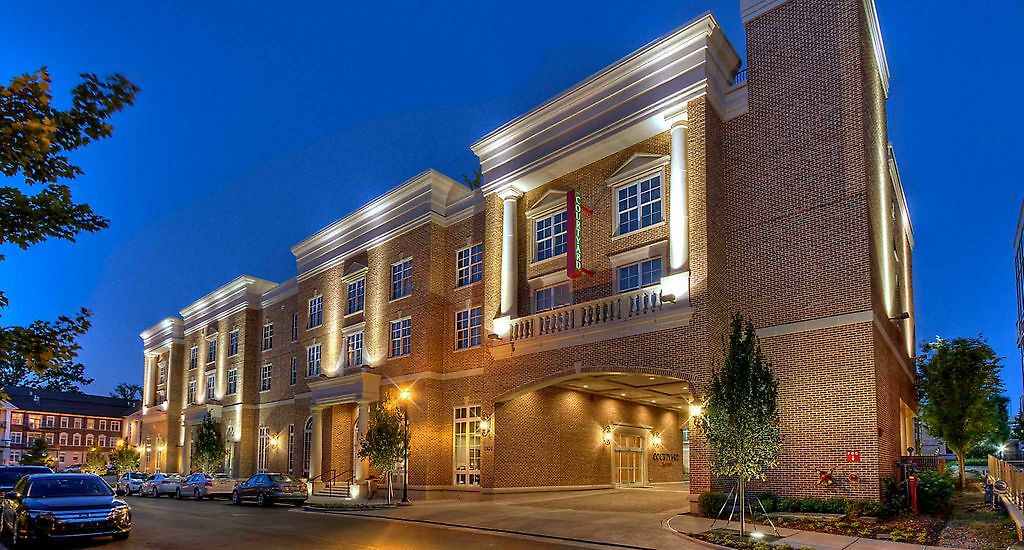 Courtyard By Marriott Hills Hotel 3*