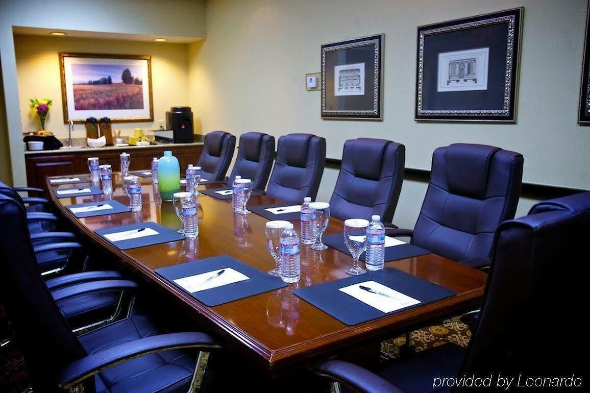 Radisson Airport Hotel 4*