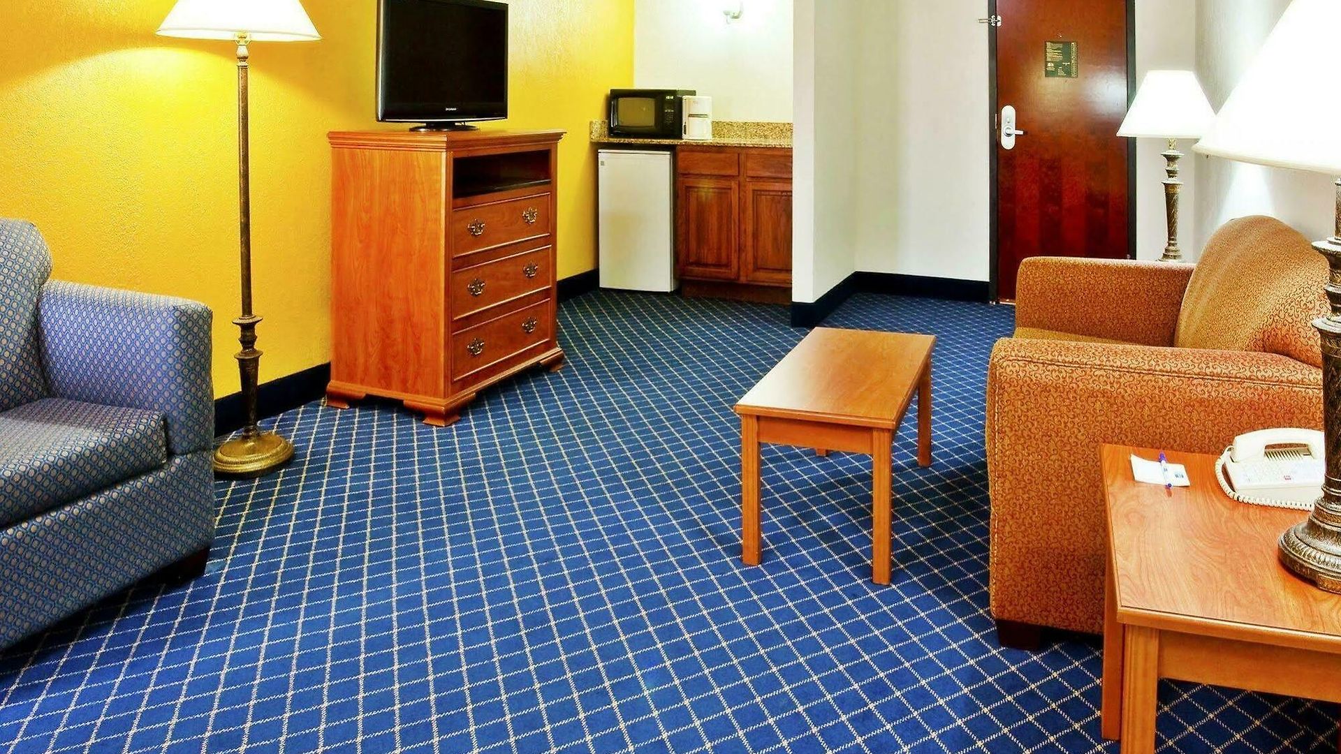 Hotel Express & Nashville-i-40 & I-24 3*