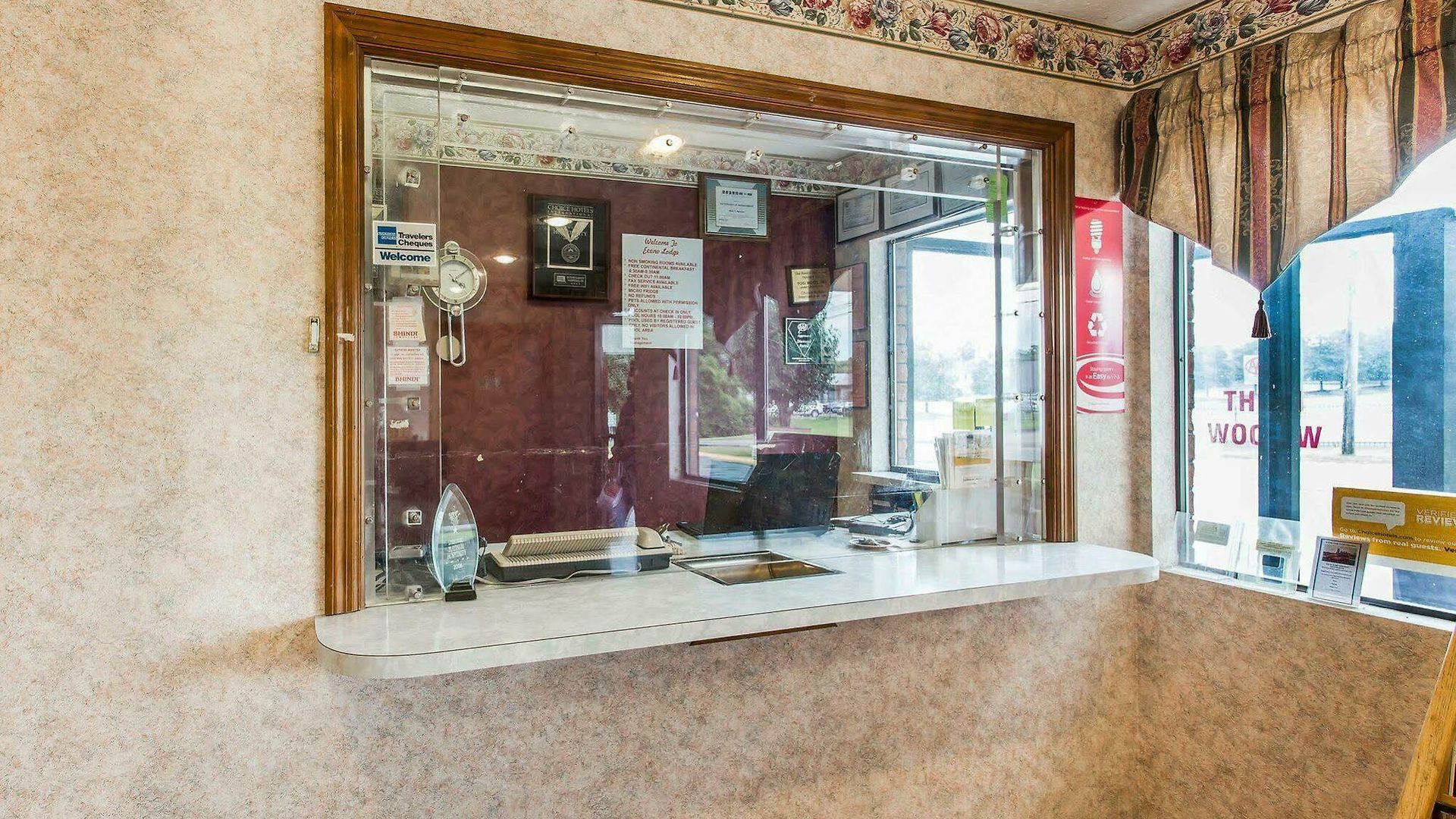 Econo North Motel