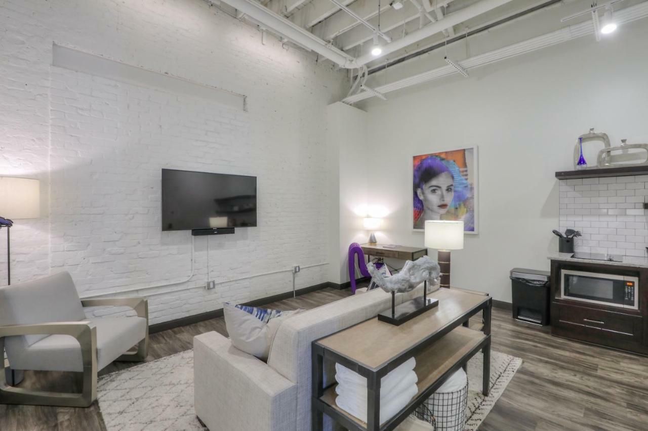 154 3* Nashville