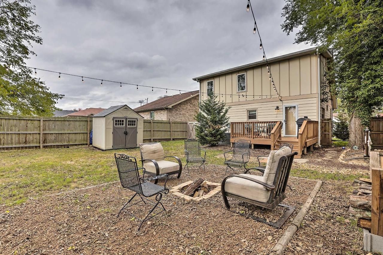 Holiday home W/ Fire Pit & Yard, 3 Mi To Dwtn Nashville