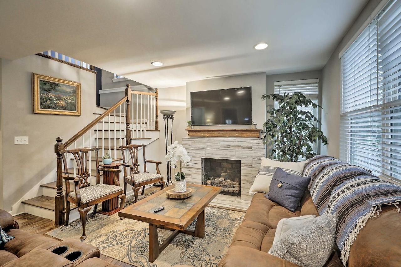 W/ Fire Pit & Yard, 3 Mi To Dwtn * Nashville