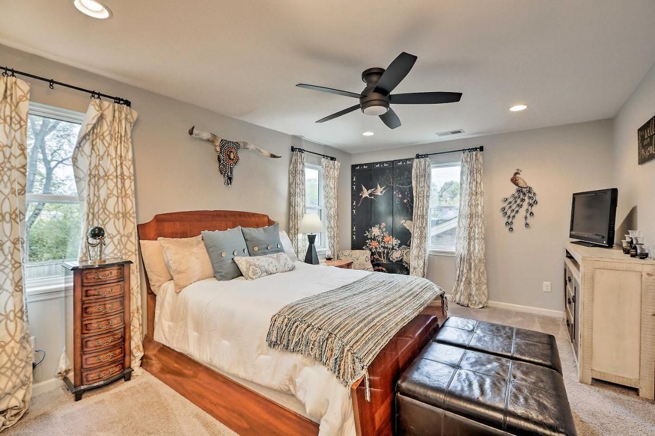 W/ Fire Pit & Yard, 3 Mi To Dwtn Nashville