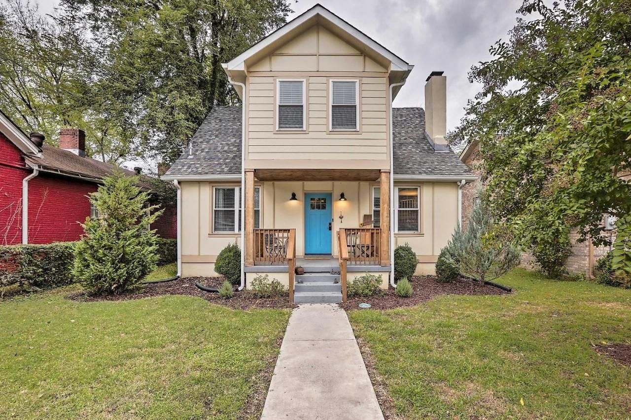 W/ Fire Pit & Yard, 3 Mi To Dwtn Holiday home Nashville