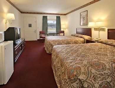 Hotel Super 8 By Wyndham West 2*